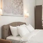 With Complimentary Parking Off Site 4*