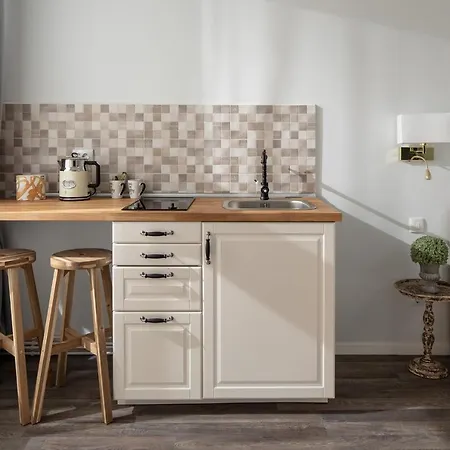 With Complimentary Parking Off Site Aparthotel Brasov