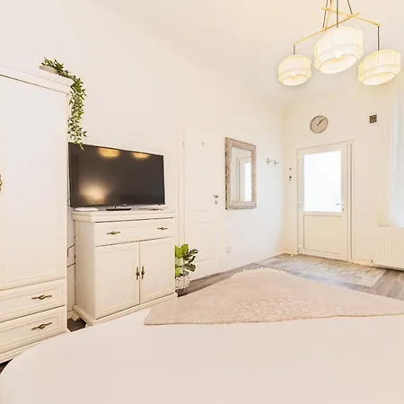 With Complimentary Parking Off Site Aparthotel