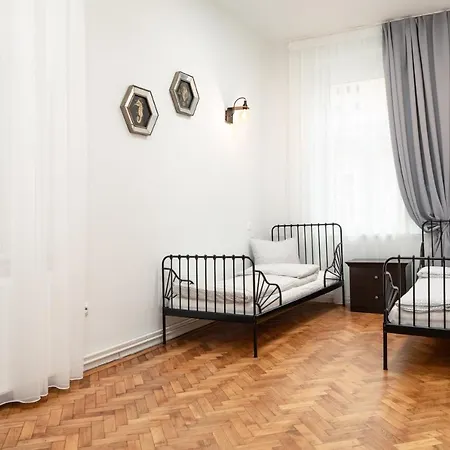 Albert Residence Brasov Apart Otel Braşov