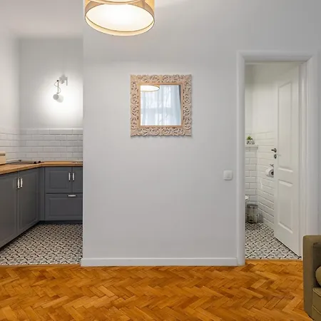 Aparthotel With Complimentary Parking Off Site 4*