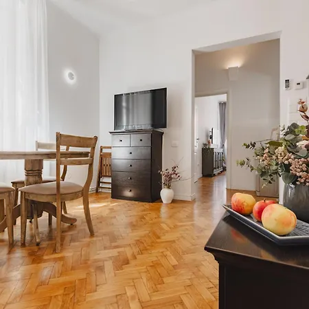 Albert Residence Brasov Apart Otel