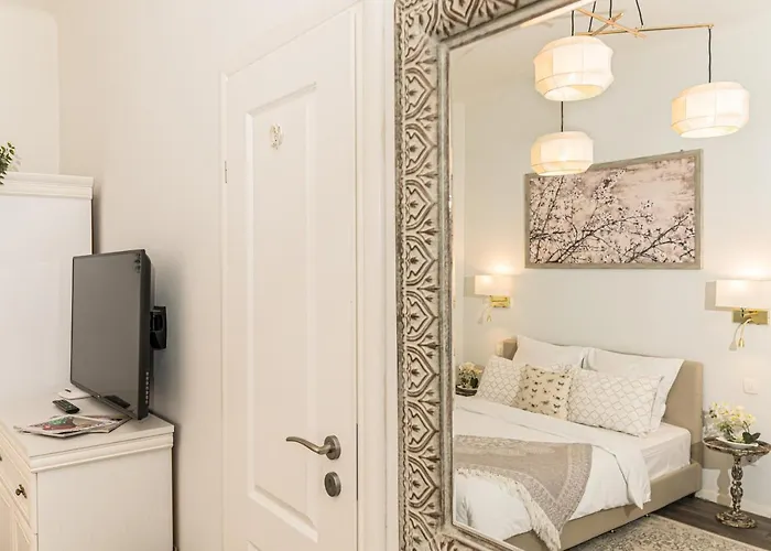 Lejlighedshotel With Complimentary Parking Off Site 4*