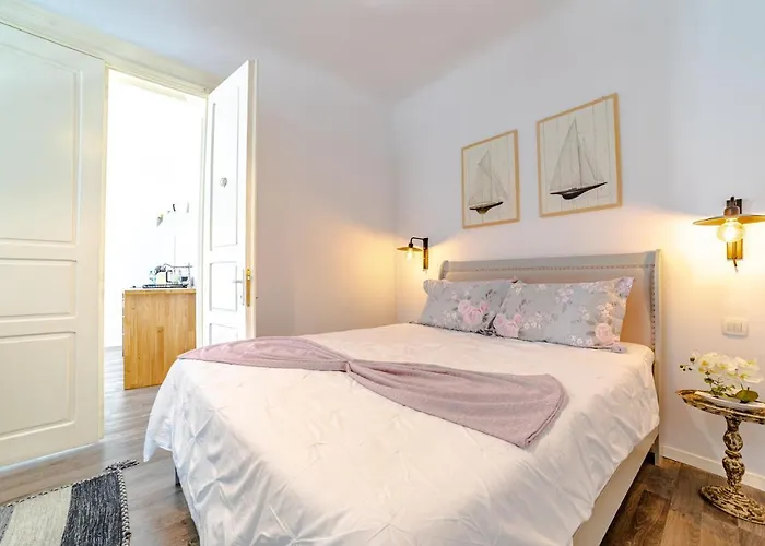 With Complimentary Parking Off Site Aparthotel 4*