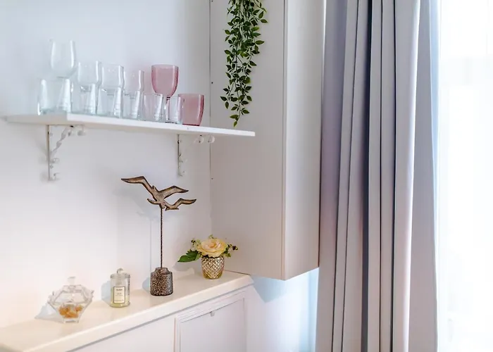 Lejlighedshotel With Complimentary Parking Off Site 4*