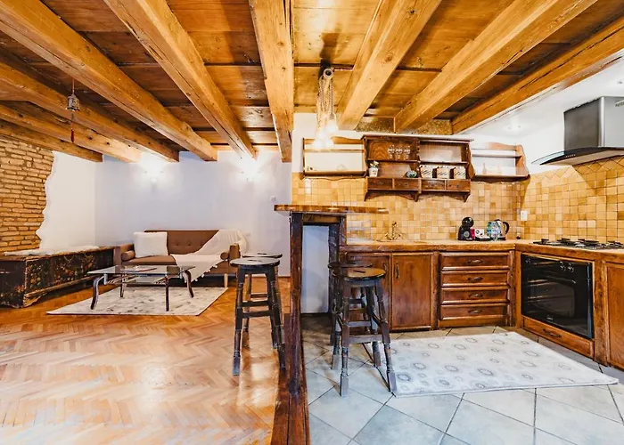 With Complimentary Parking Off Site Aparthotel Brasov