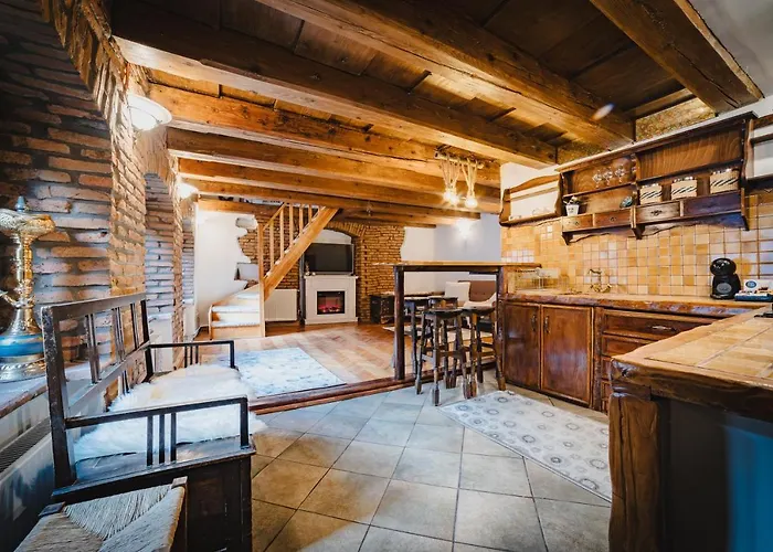 Aparthotel With Complimentary Parking Off Site 4*